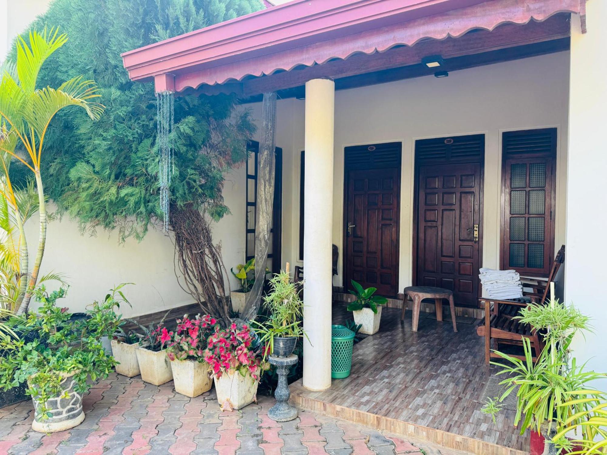 Aa Inn Trincomalee Szoba fotó