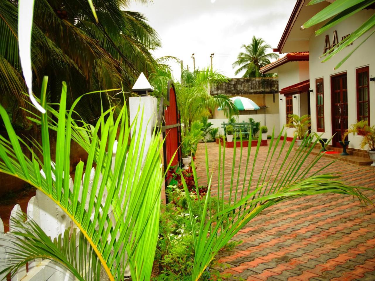 Aa Inn Trincomalee Kültér fotó